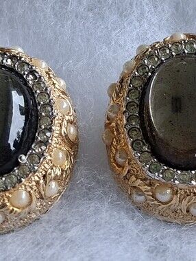 Vtg Nettie Rosenstein Cobochon, Gold-Tone Earrings With Pearl Detail